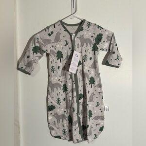 OOFOS set of 2 NWT Long Sleeved Sleep Sacks with Forest Animal Print 0-6 Months